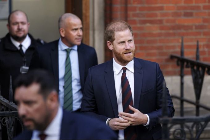 Erst vor wenigen Tagen war er in London noch vor Gericht. Prinz Harry