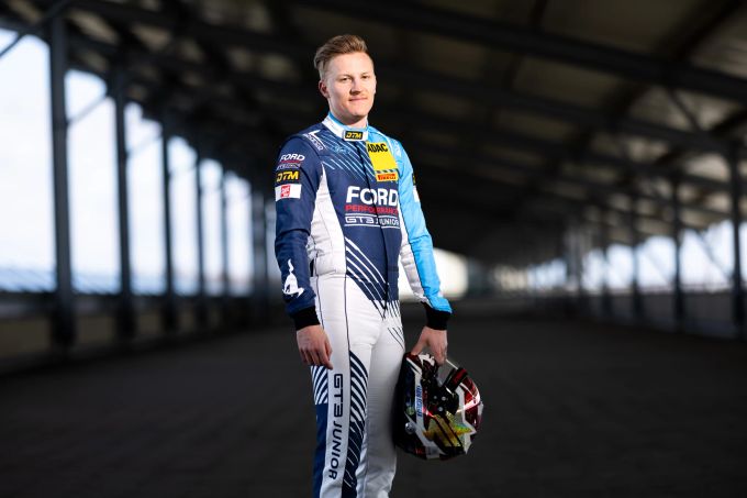 Fabio Scherer tritt in der DTM in den Farben von Motorsport-Gigant Ford an. Fabio Scherer DTM Ford