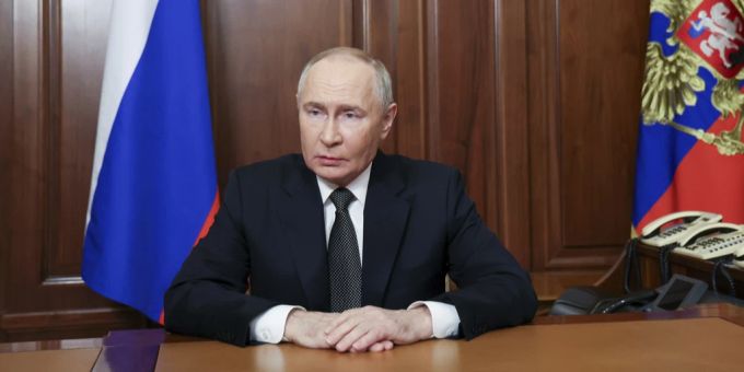 Russland auf dem Rückzug: Nach dem Machtwechsel in Syrien zieht Putin Truppen und Ausrüstung ab. Russland Putin