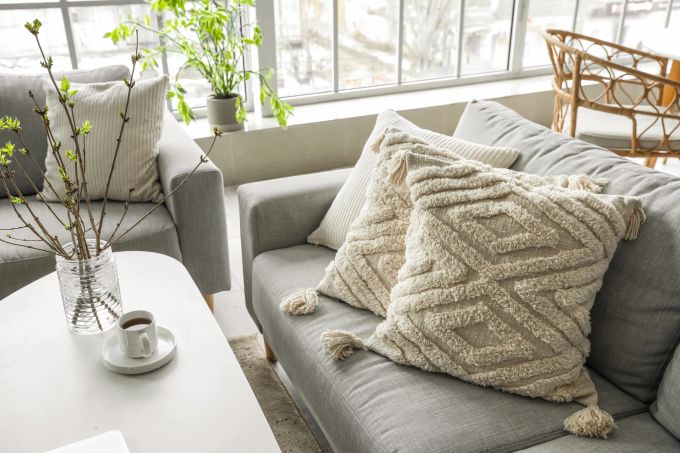 Sanfte Farben und dezente Deko laden zum Träumen und Entspannen ein. Home hygge Scandi