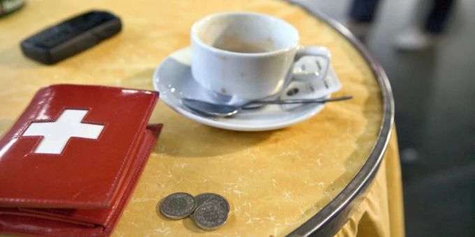 In der Schweiz ist ein freiwilliges Trinkgeld üblich. (Symbolbild) Trinkgeld Schweiz