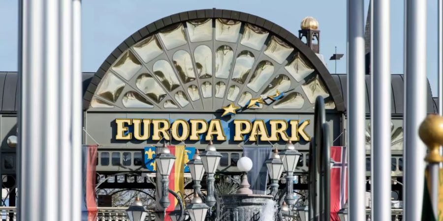 Bei einem Arbeitsunfall im Europa-Park in Rust wurde ein Mann schwer verletzt.