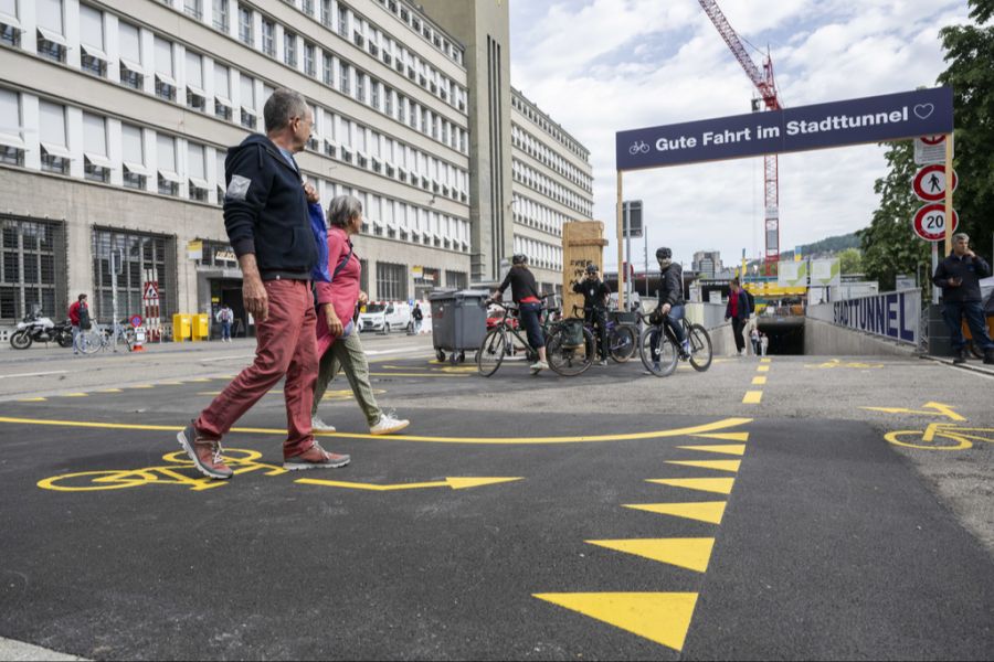 Faktisch sei die Polizei machtlos gegen die Velo-Raser. Denn: Beim Velo brauche es kein Tacho und auch Radarfallen seien nicht für Velos gemacht.  (Archivbild)