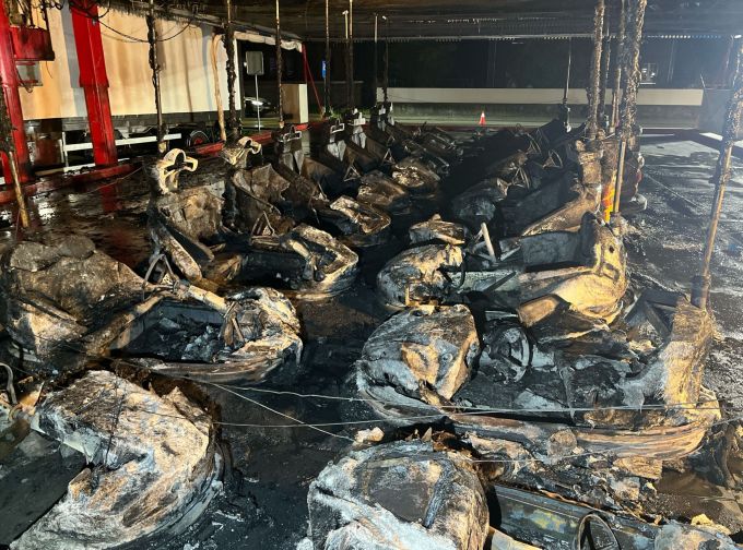 Zerstörung in Subingen nach dem Autoscooter-Brand. Subingen