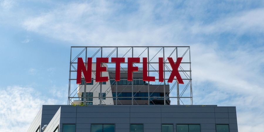 Netflix hat inzwischen mehr als 94 Millionen Kunden mit Anzeigen-Abos. (Archivbild)