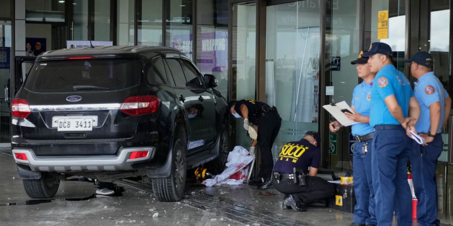 Der Fahrer des Geländewagens hatte zuvor selbst jemanden zum Flughafen gebracht.