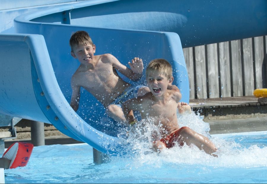 Ein Ausflug in die Badi gehört für viele Familien zum traditionellen Sommerprogramm.