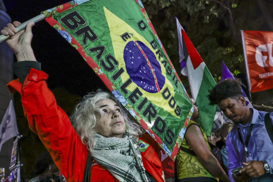 Verärgert: Die brasilianische Bevölkerung antwortet mit Protesten auf den neuen Zollsatz. (Im Bild: Proteste am 1. August 2025)