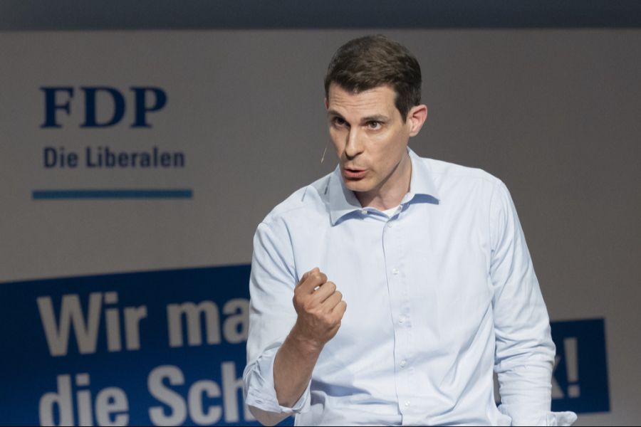 Grund für den Beinahe-Rausschmiss ist angeblich ein angespanntes Verhältnis zwischen Projer und FDP-Chef Thierry Burkart.