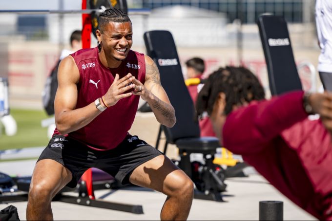 Nati-Verteidiger Manuel Akanji äussert sich kritisch zur Club-WM. Manuel Akanji