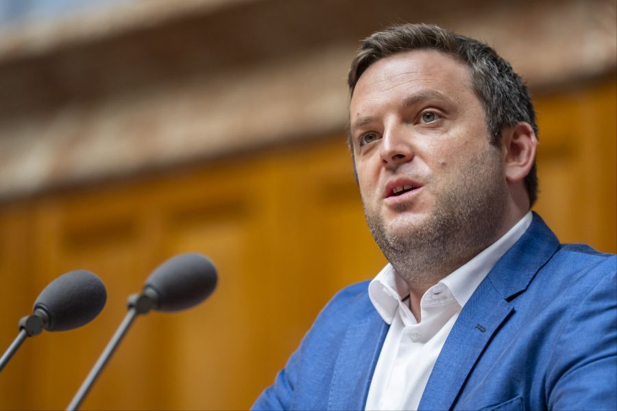 ... und Gegner wie Jon Pult im Nationalrat über das Begehren.