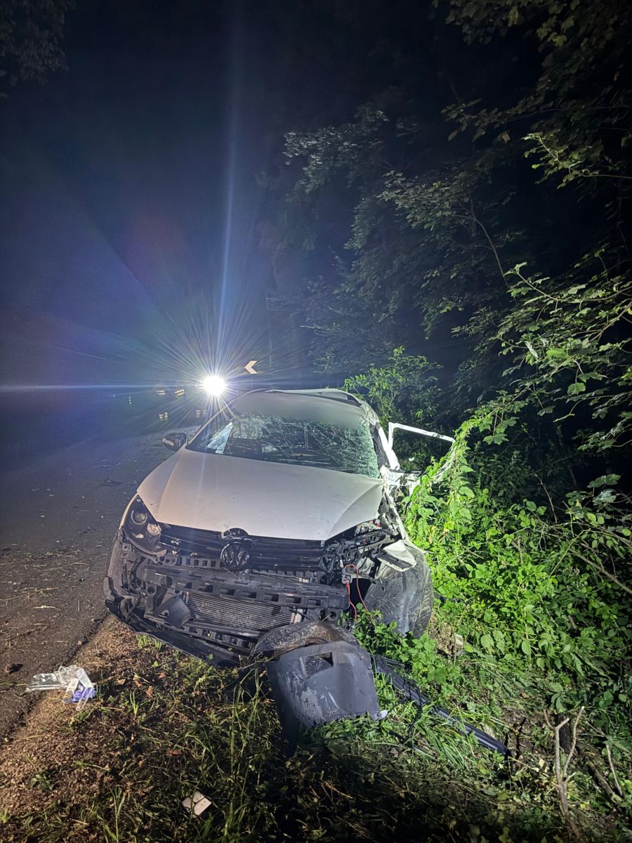 Zwei weitere Personen wurden beim Unfall leicht verletzt.
