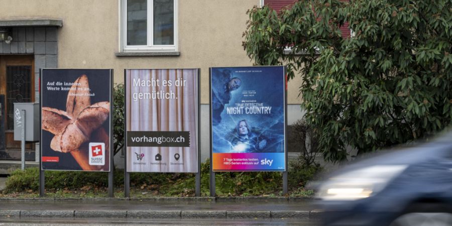 Ein mögliches Werbeverbot in der Stadt Bern gab am Donnerstag im Stadtrat erneut zu reden. (Archivbild)