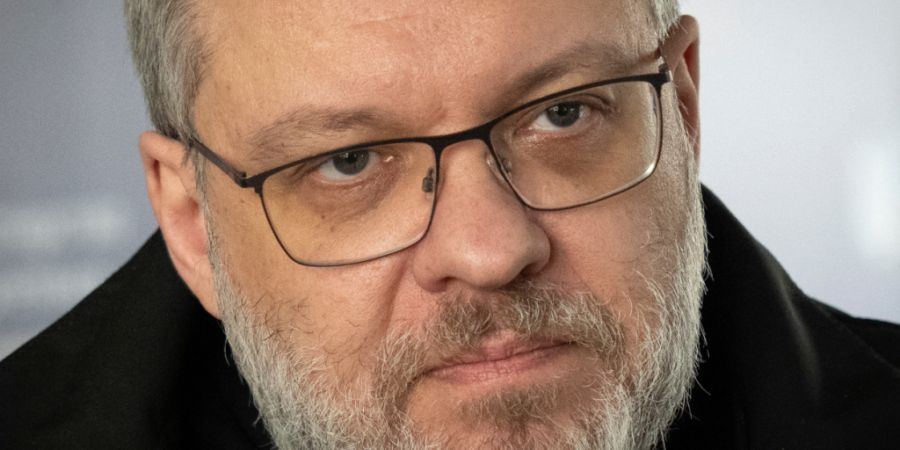 ARCHIV - Herman Haluschtschenko spricht mit der Associated Press während eines Interviews in Kiew. Foto: Efrem Lukatsky/AP/dpa