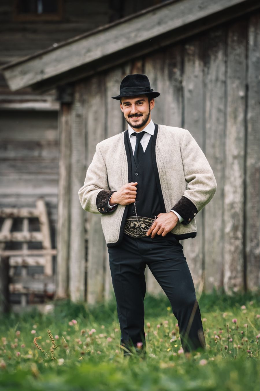 Gemeinsam mit dem Tuxer ist der Ranzen das wichtigste Element der Zillertaler Männer-Tracht.