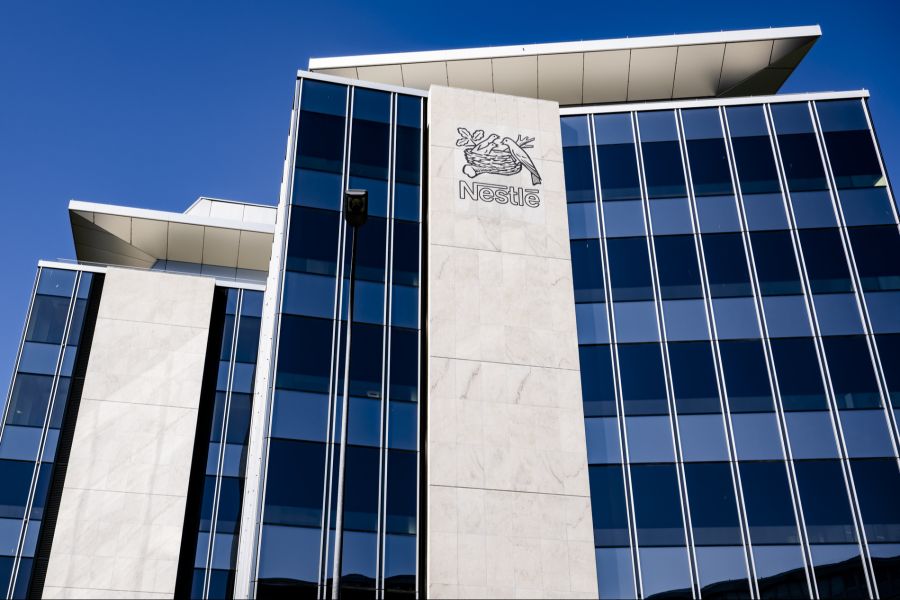 Doch Nestlé wusste offenbar bereits einen Monat vor dem grossen Rückruf Bescheid. Das sorgt für Kritik.