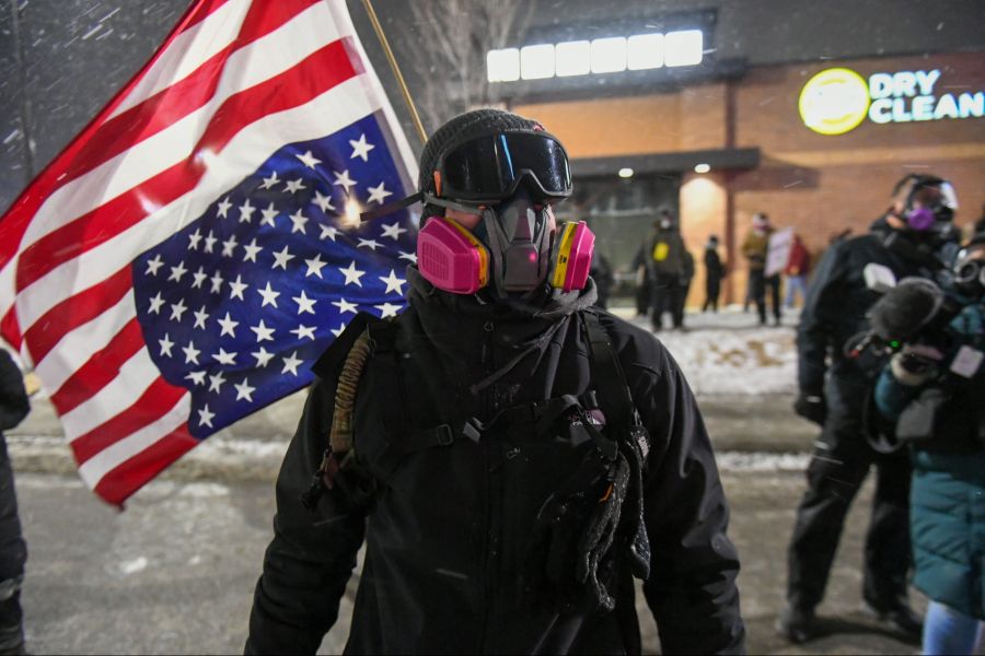 Trotz Temperaturen im zweistelligen Minusbereich gehen in Minneapolis täglich Tausende Menschen auf die Strasse, um gegen ICE zu protestieren.