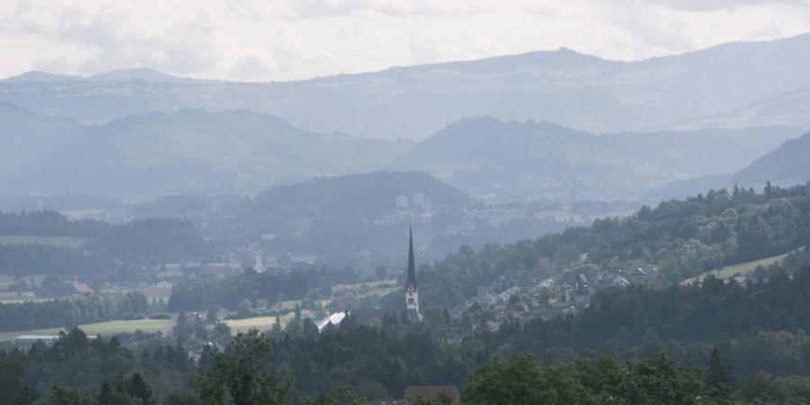 Das Malterser Stimmvolk hat dem Verkauf des Wohnhauses «Im Feld» am Sonntag zugestimmt. (Archivbild)