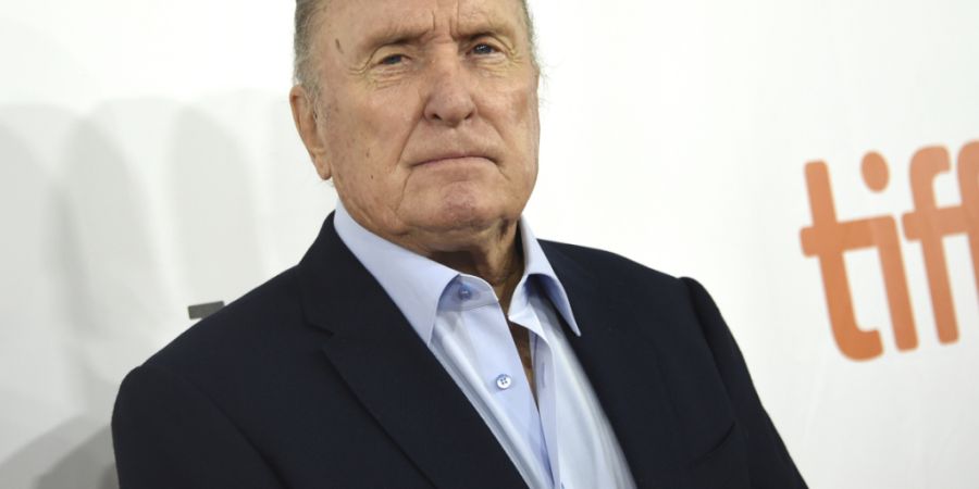 ARCHIV - Robert Duvall, US-Schauspieler und Regisseur, besucht die Premiere von «Widows» am dritten Tag des Toronto International Film Festivals. Foto: Evan Agostini/Invision via AP/dpa