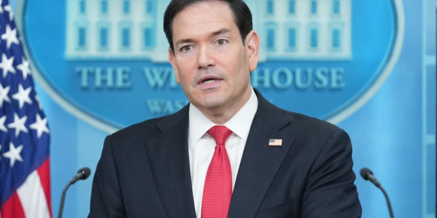 Marco Rubio, Außenminister der USA, spricht während einer Pressekonferenz im Weißen Haus. Foto: Mark Schiefelbein/AP/dpa/Archivbild
