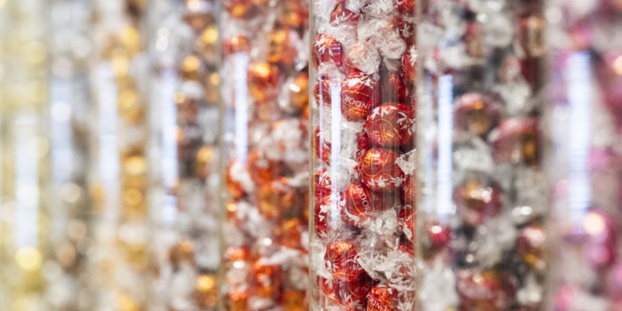 Dank kräftiger Preiserhöhungen hat der Premiumschokoladenhersteller Lindt & Sprüngli im vergangenen Jahr einen höheren Gewinn erzielt. (Symbolbild)