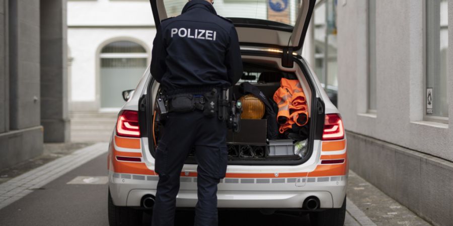 Die St. Galler Kantonspolizei stellte ein Projektil sicher. (Archivbild)