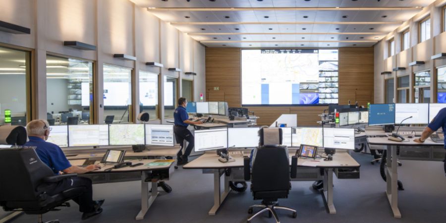 Die Kantonspolizei Basel-Stadt und die Kriminalpolizei suchen Zeugen. (Symbolbild)