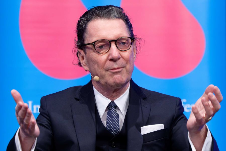 Siezen und sich stets gut kleiden: Martin Suter hält an seinen Werten fest.