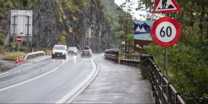 Das Ziel der Beratungsstelle für Unfallverhütung ist es, die Zahl der tödlichen Verkehrsunfälle zu senken. (Symbolbild) BFU Unfälle Strassen
