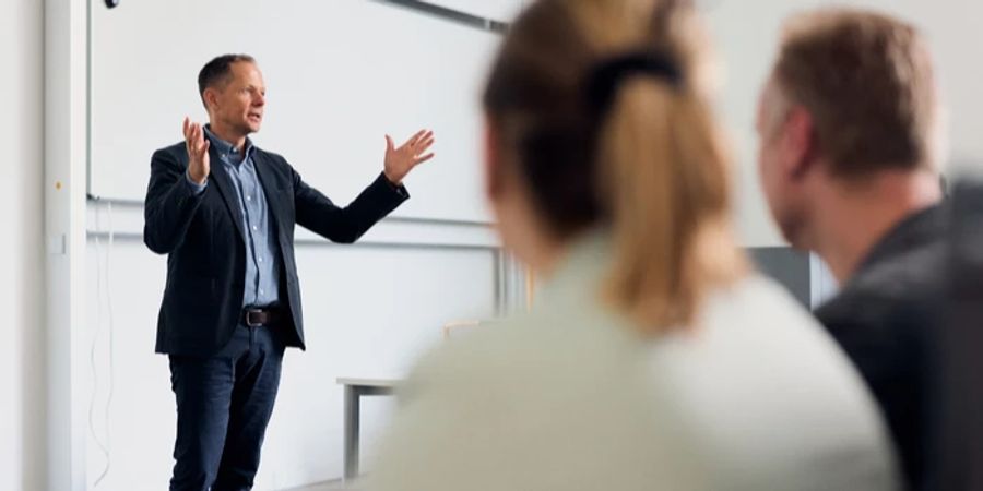 Forscher Sasche Armutat Hochschule Bielefeld Präsentation