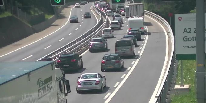 Der Gotthard war am Samstagmittag in beide Richtungen gesperrt. Gotthard
