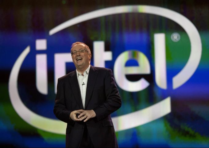 Paul Ottelini war der CEO von Intel - und wollte Nvidia akquirieren. paul ottelini vor intellogo