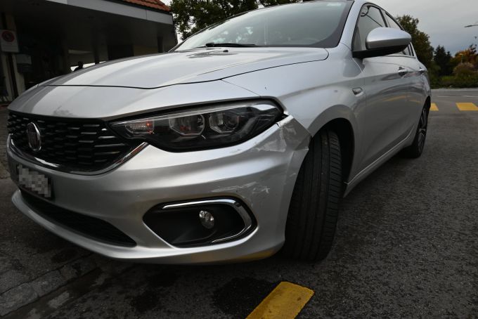 Einem Fahrer wurde der Führerausweis abgenommen. Führerausweis