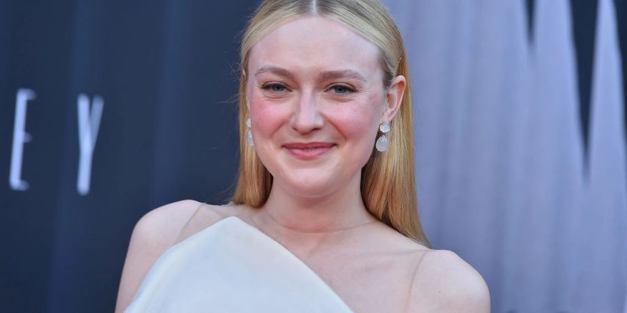 Dakota Fanning erinnert sich an «sehr unangemessene Fragen», die ihr als Kinderstar gestellt wurden.