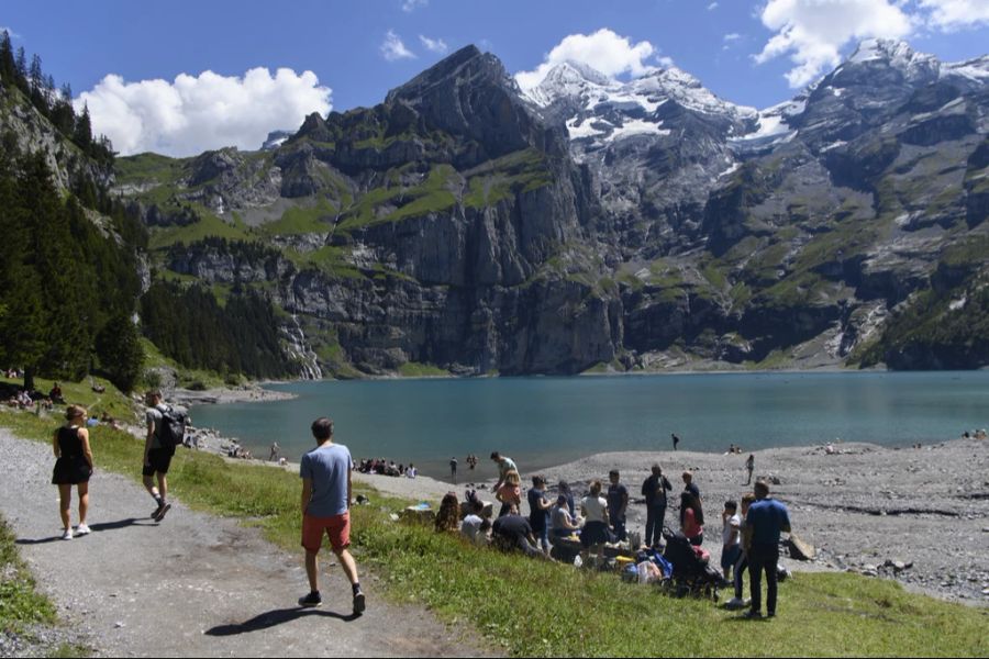 Der Oeschinensee oberhalb von Kandersteg ist ein beliebtes Ausflugsziel.