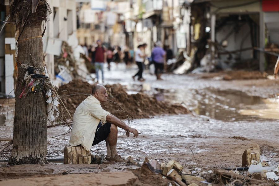 Scores killed as floods hit Spain