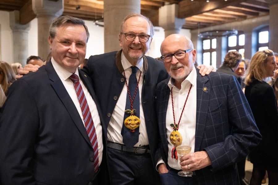 V.l.n.r.: Werner Salzmann (Ständerat Bern), Daniel Buser (Sekretär Gilde, Oberzibelegring 2010/11), Dr. h. c. Willy Michel (VRP, Ypsomed Holding AG)