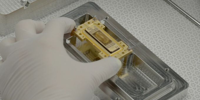 In Arlesheim wurde der erste Quantencomputer der Schweiz eingeweiht. Quantencomputer