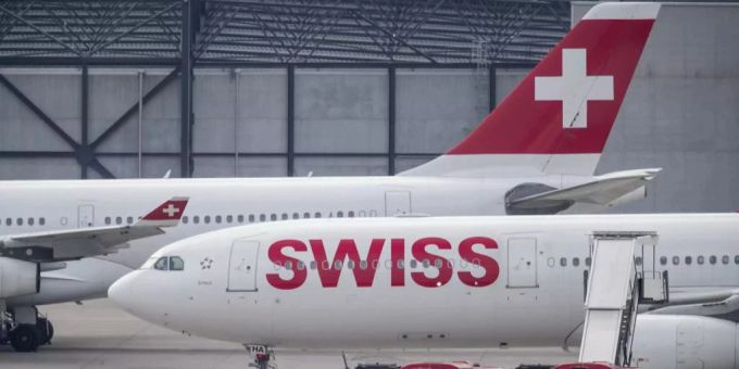 Flugzeug Swiss
