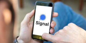 Signal App iPhone Mann