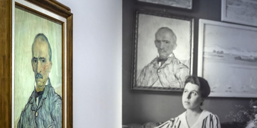 Die Sammlerin Gertrud Dübi-Müller und das von ihr 1907 erworbene «Portrait de Charles-Elzéard Trabuc» von Vincent van Gogh.