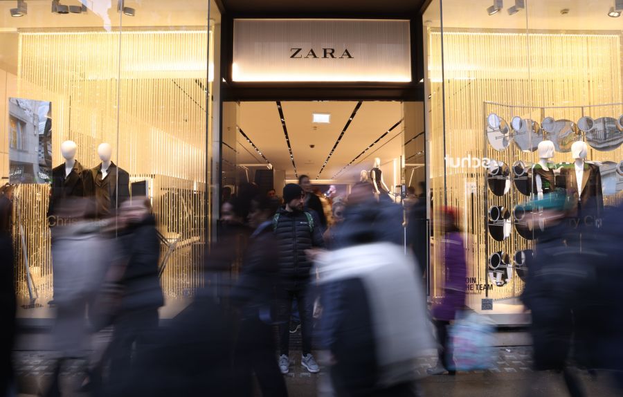 Zara entschuldigte sich für das Missverständnis.