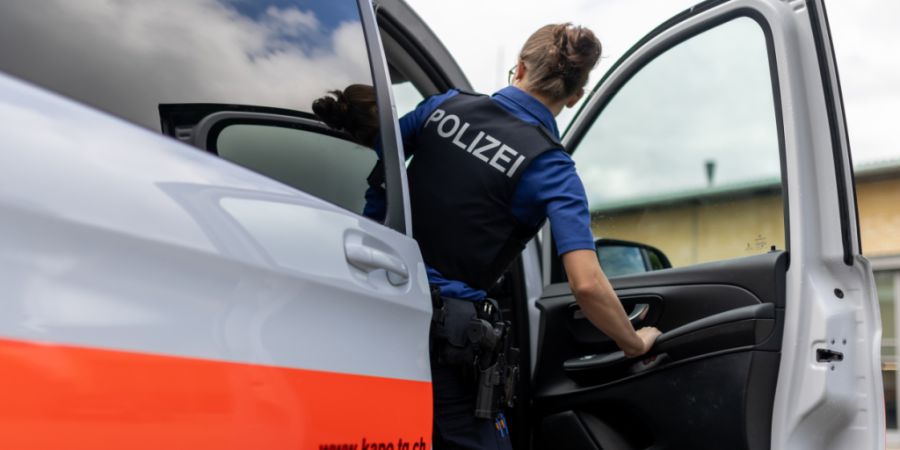 Die Thurgauer Kantonspolizei rückte zu einem Nachbarschaftsstreit in Landschlacht aus. (Symbolbild)