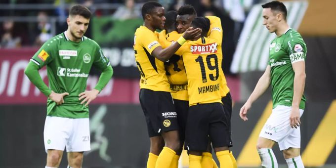 YB jubelt im Spiel gegen den FC St. Gallen. YB
