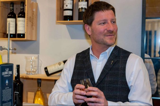 Portwein-Spezialist Simon Schmidlin