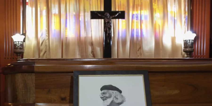 Der nicaraguanische Dichter und Theologe Ernesto Cardenal ist auf einer Insel im Nicaraguasee bestattet worden. (Archivbild)