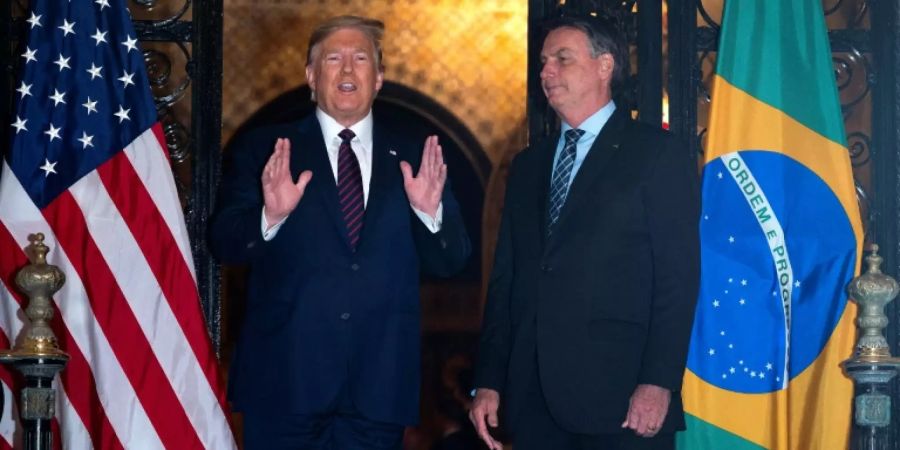 Trump und Bolsonaro in Trumps Anwesen in Mar-a-Lago