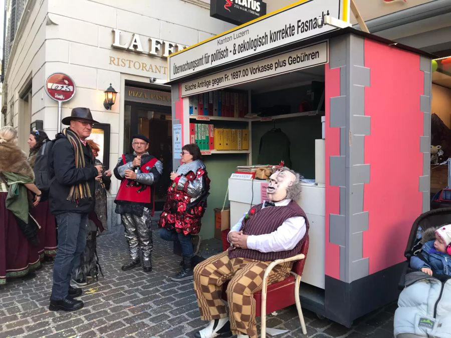 Eine politisch und ökologisch korrekte Fasnacht? Dieser Beamte machts möglich!