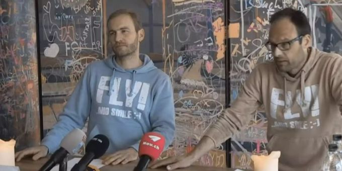 Martin Hahn (l.) und Marcel Meier (r.) informierten am Dienstag zum Unfall mit dem 13-jährigen Mädchen, welches im Spital verstarb. Trampolin