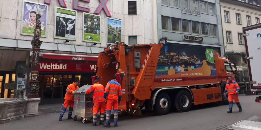 Kehrichtfahrzeuge